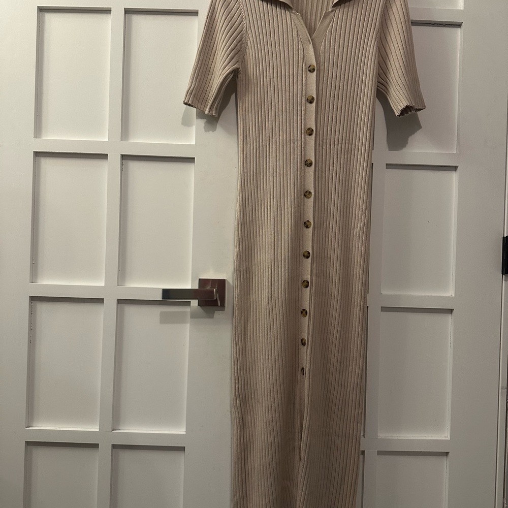 Cyrus Tan Ribbed Midi Dress